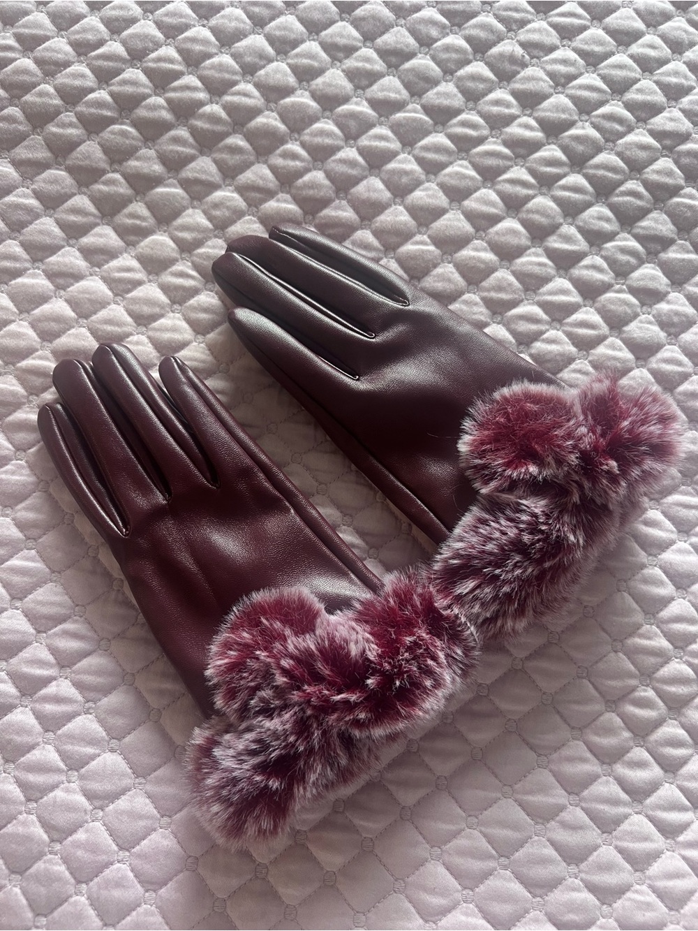 Women's Faux Leather Gloves with Burgundy Fur Cuff